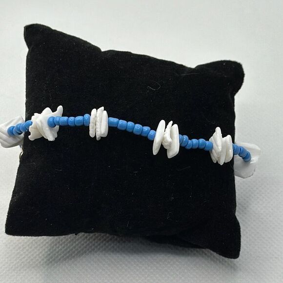 Brand New!! Shell and beads bracelet - Picture 1 of 3